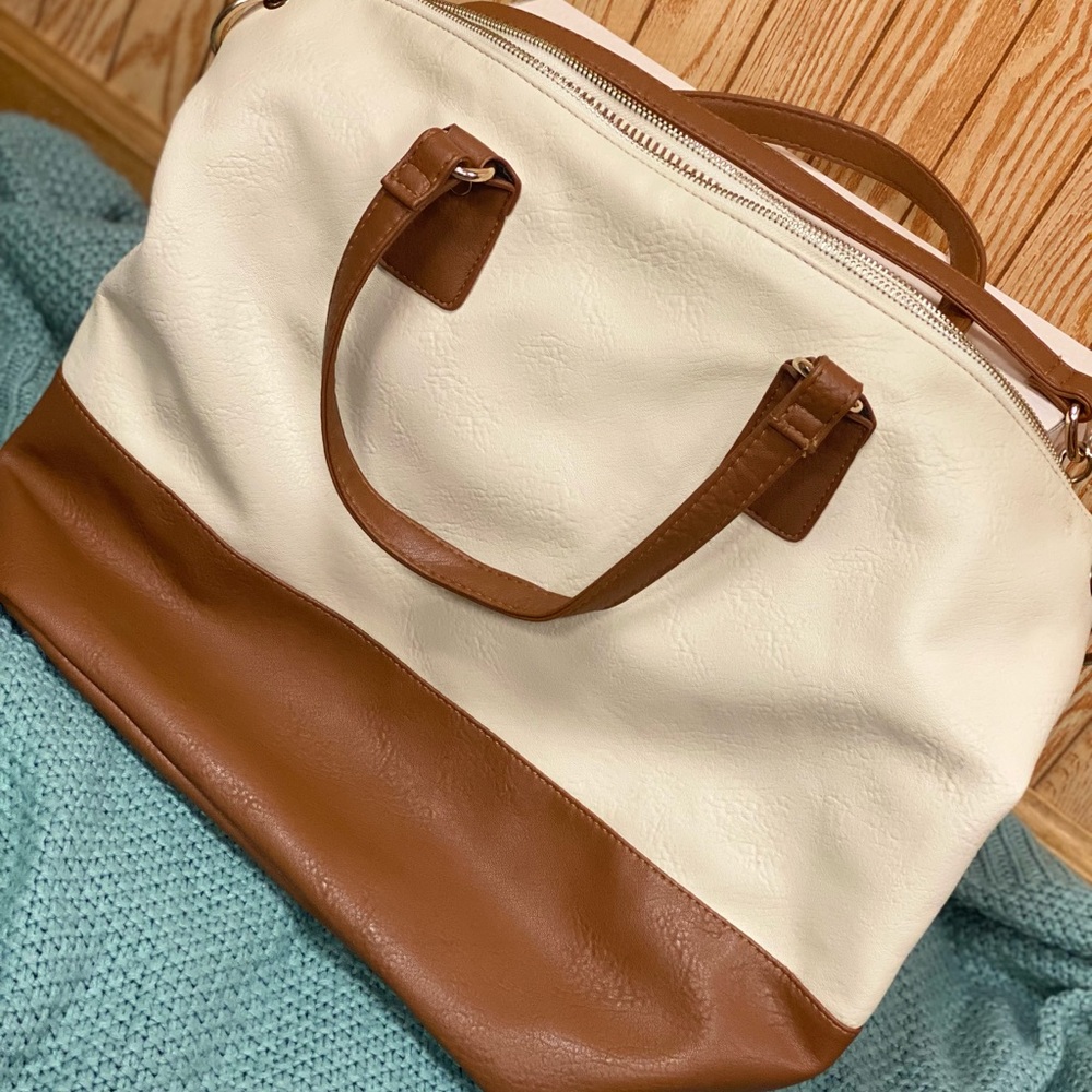 Cesca Hobo Bag
